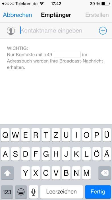 Der Versand über eine Broadcast-Liste ist die bessere Wahl.