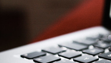Wordpress bietet viele Features. Die kannst du nutzen, um deinen Blog aufzubauen und mehr Reichweite und Traffic zu erzielen.
