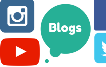 Die Icons von Instagram, Facebook, YoutTube und Twitter auf einem weißen Hintergrund.